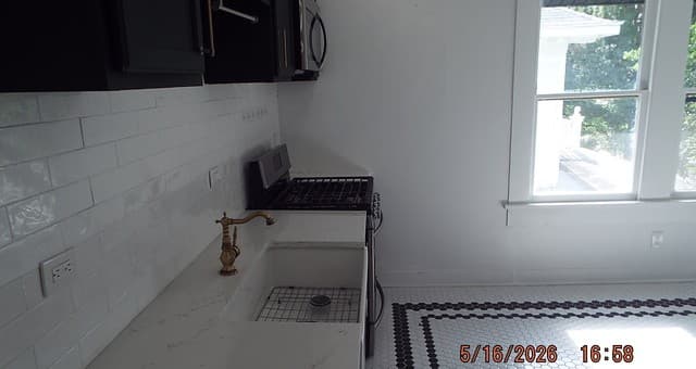 940 W Mulberry, San Antonio, TX 78201 — photo 5