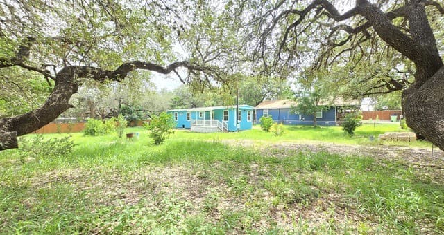 188  Sundown Ln, Poteet, TX 78065 — photo 2