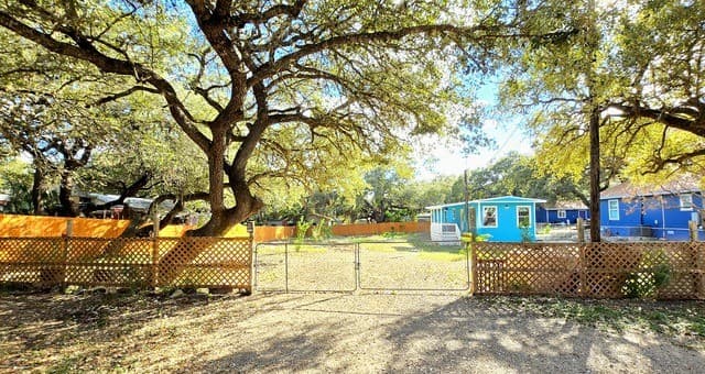 188  Sundown Ln, Poteet, TX 78065 — photo 23