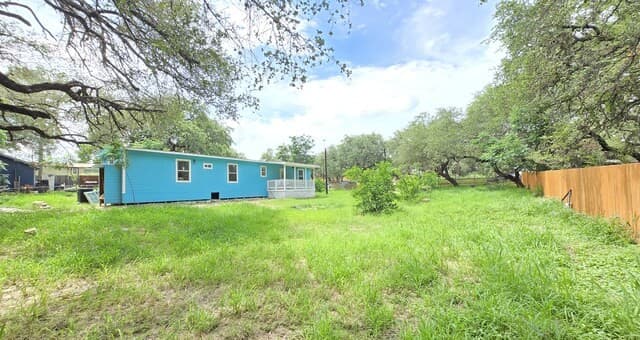 188  Sundown Ln, Poteet, TX 78065 — photo 3