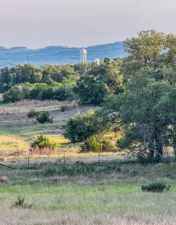 3513 N Us Highway 281, Blanco, TX 78606 — photo 2