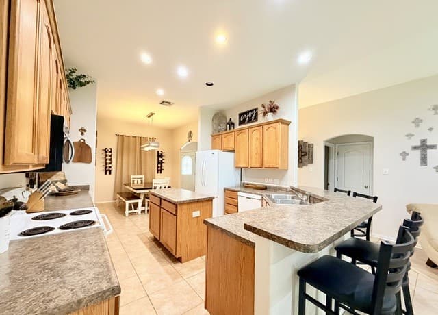 308  Bunker Hill, Pleasanton, TX 78064 — photo 17
