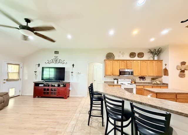308  Bunker Hill, Pleasanton, TX 78064 — photo 20