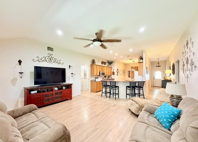308  Bunker Hill, Pleasanton, TX 78064 — photo 22