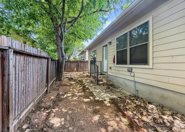 6226  Pecan Tree, San Antonio, TX 78240 — photo 10
