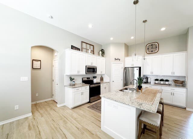 1683  Vista View, Pleasanton, TX 78064 — photo 12