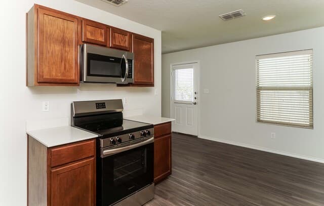 1423  Durango Run, San Antonio, TX 78245 — photo 6