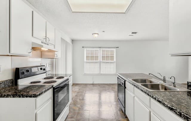 10115 Paddlefish Crk, San Antonio, TX 78245 — photo 8