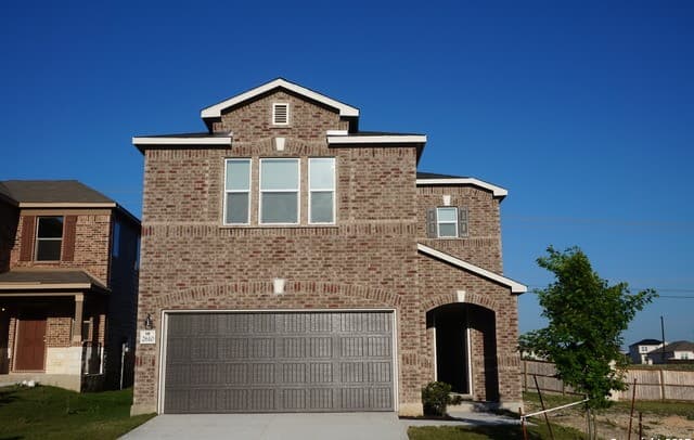 2610  Green Leaf Way, San Antonio, TX 78244 — photo 2