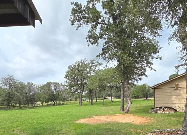105  Whispering Oaks Dr, Adkins, TX 78101 — photo 10