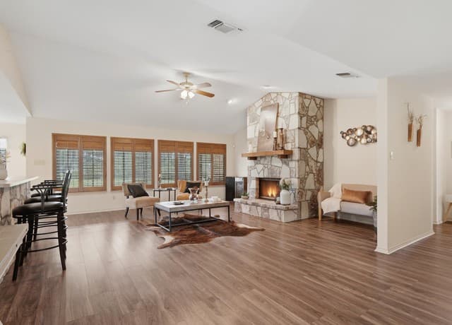 105  Whispering Oaks Dr, Adkins, TX 78101 — photo 5