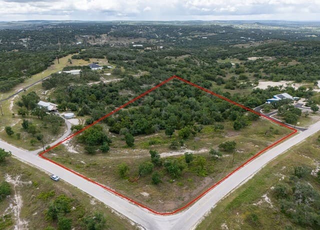130  Falling Leaves Ct, Blanco, TX 78606