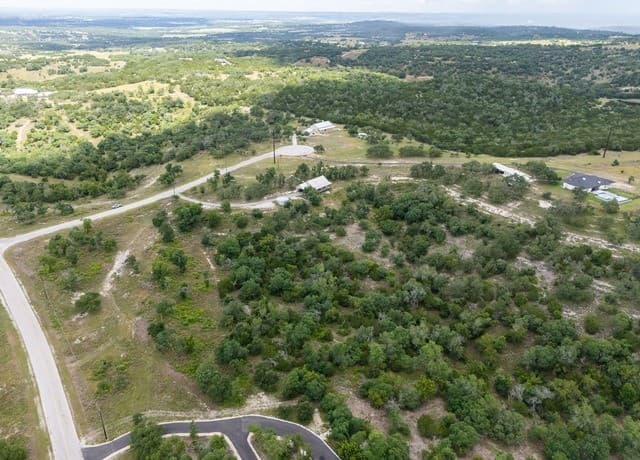130  Falling Leaves Ct, Blanco, TX 78606 — photo 4
