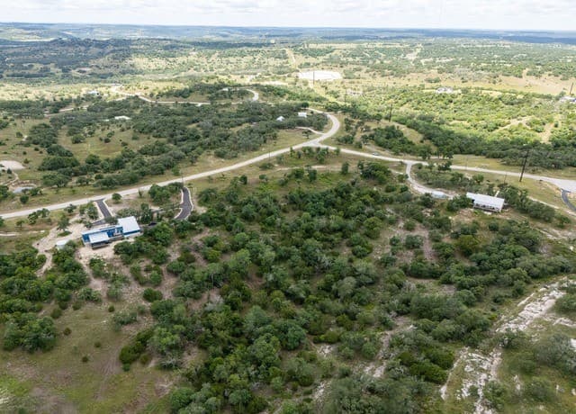 130  Falling Leaves Ct, Blanco, TX 78606 — photo 6