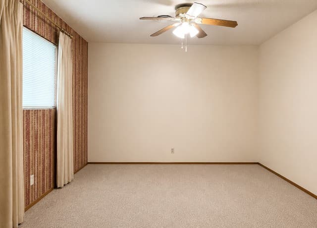 902  Oakridge Dr, Pleasanton, TX 78064 — photo 19