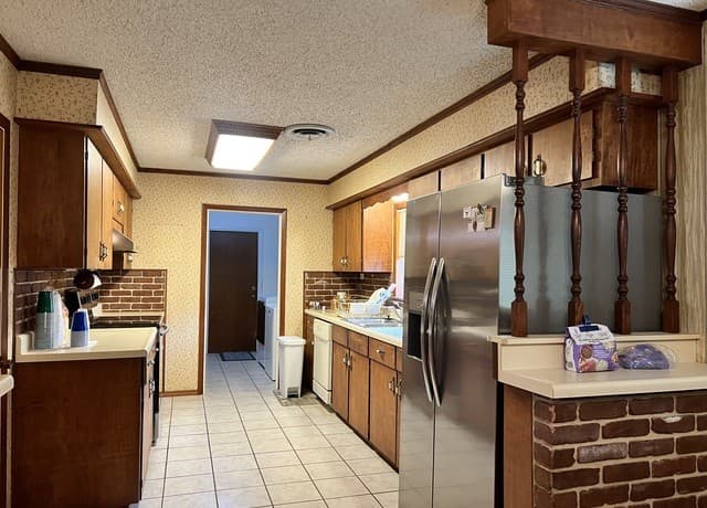902  Oakridge Dr, Pleasanton, TX 78064 — photo 6