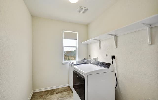 3302  Uresti Flds, Converse, TX 78109 — photo 23