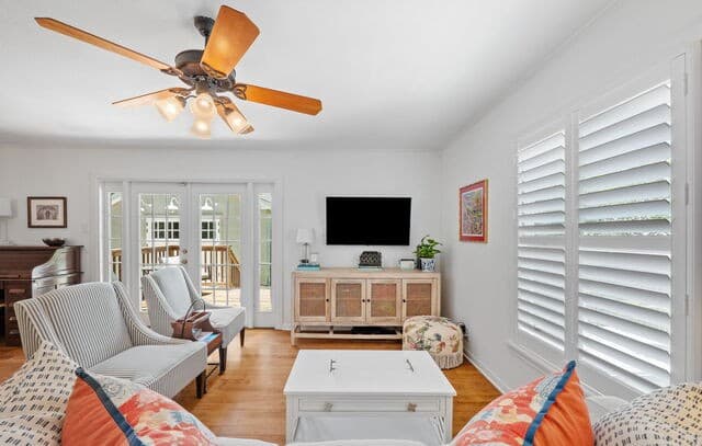 405  Canterbury Hill St, San Antonio, TX 78209 — photo 14