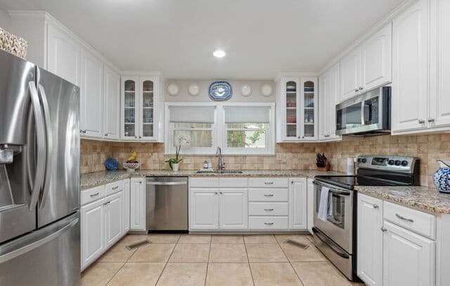 405  Canterbury Hill St, San Antonio, TX 78209 — photo 18