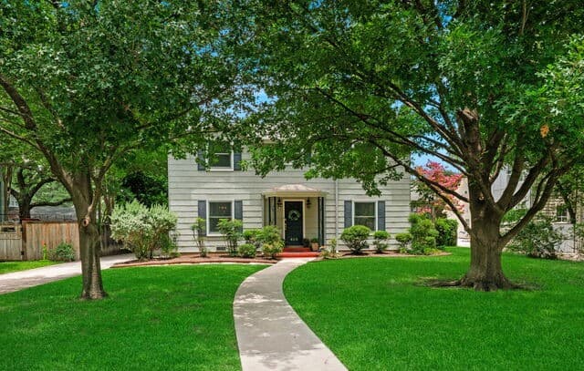 405  Canterbury Hill St, San Antonio, TX 78209 — photo 2