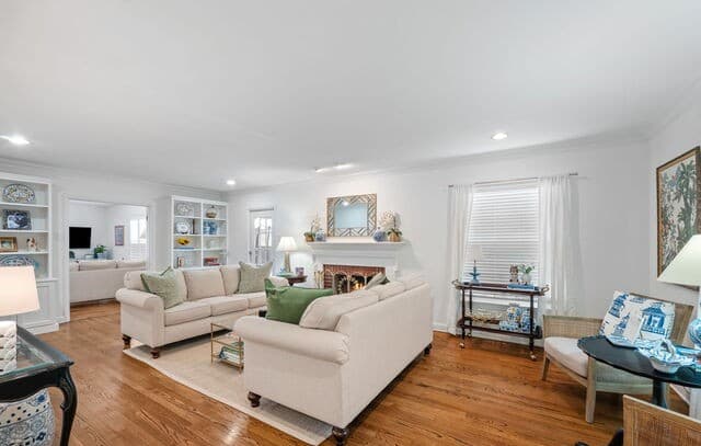 405  Canterbury Hill St, San Antonio, TX 78209 — photo 6