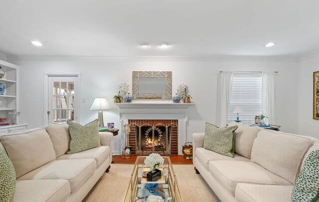405  Canterbury Hill St, San Antonio, TX 78209 — photo 7