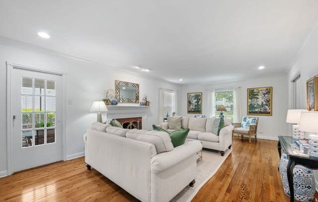 405  Canterbury Hill St, San Antonio, TX 78209 — photo 9