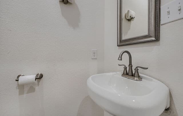 2551  Canyon Lake Forest Dr, Canyon Lake, TX 78133 — photo 15