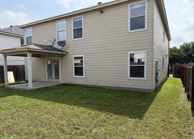 2127  Red Rock Crossing, San Antonio, TX 78245 — photo 7
