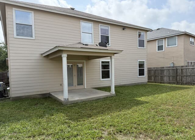 2127  Red Rock Crossing, San Antonio, TX 78245 — photo 8