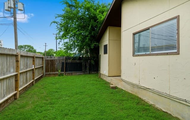 6867  Betty Levy, San Antonio, TX 78227 — photo 16