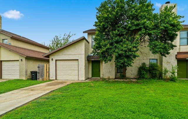6867  Betty Levy, San Antonio, TX 78227 — photo 20
