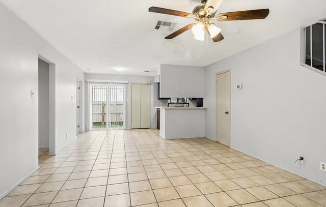6867  Betty Levy, San Antonio, TX 78227 — photo 8