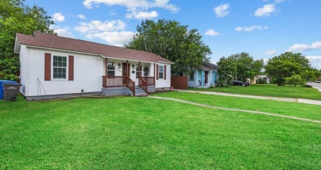606  Clower, San Antonio, TX 78212 — photo 2