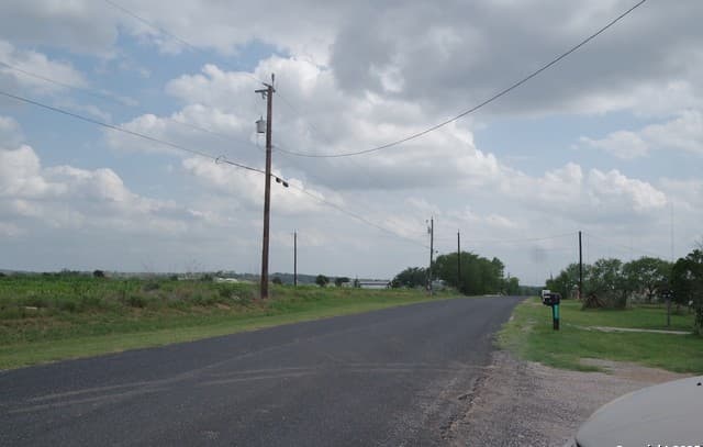 9459 Crow, Adkins, TX 78101