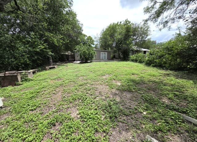4923  Blessing St, San Antonio, TX 78228 — photo 10