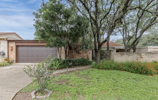 11609 Cap Rock St