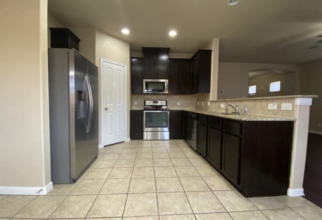 1838  Mobeetie Trail, San Antonio, TX 78245 — photo 6