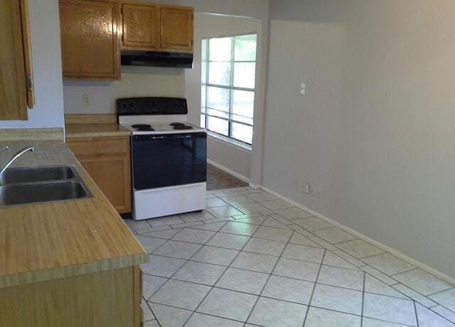 8448  Dixon Ridge, San Antonio, TX 78239 — photo 4