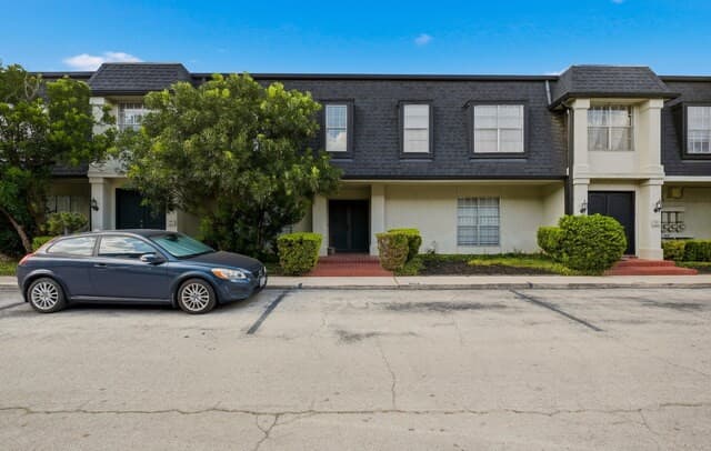 7834  Broadway Unit 106