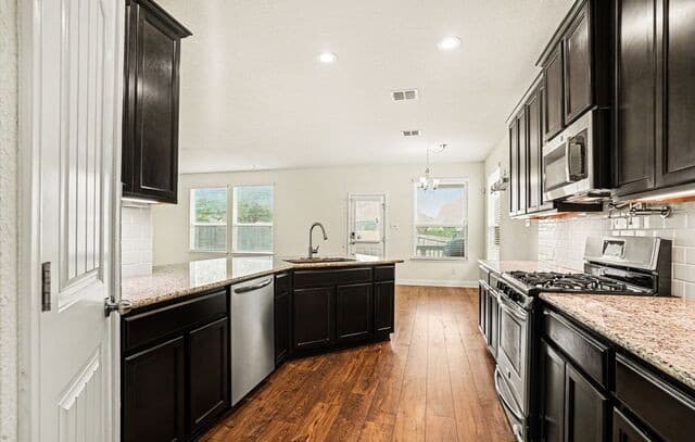 6158  Akin Elm, San Antonio, TX 78261 — photo 6
