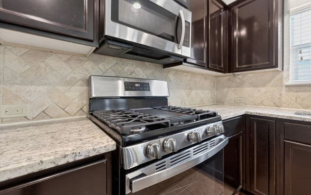 2940  Mineral Spgs, Schertz, TX 78108 — photo 13