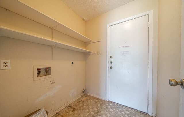 7677  Tarrasa, San Antonio, TX 78239 — photo 12