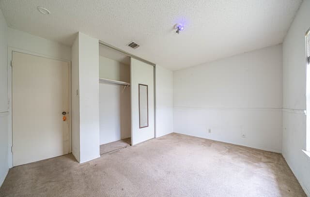 7677  Tarrasa, San Antonio, TX 78239 — photo 16