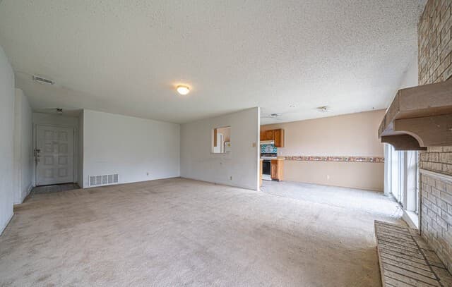 7677  Tarrasa, San Antonio, TX 78239 — photo 6