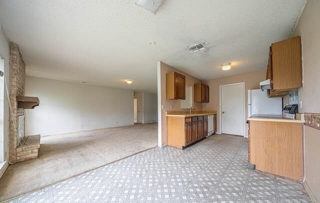 7677  Tarrasa, San Antonio, TX 78239 — photo 9