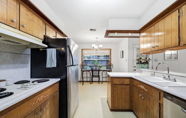 3603  Prince George Dr, San Antonio, TX 78230 — photo 8