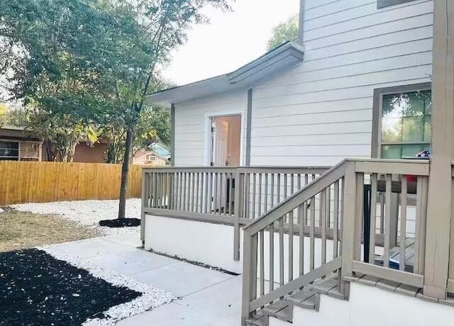 618 S Park Blvd, San Antonio, TX 78204 — photo 2