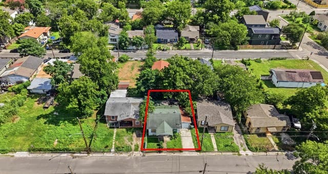 1910  Nolan, San Antonio, TX 78202 — photo 3