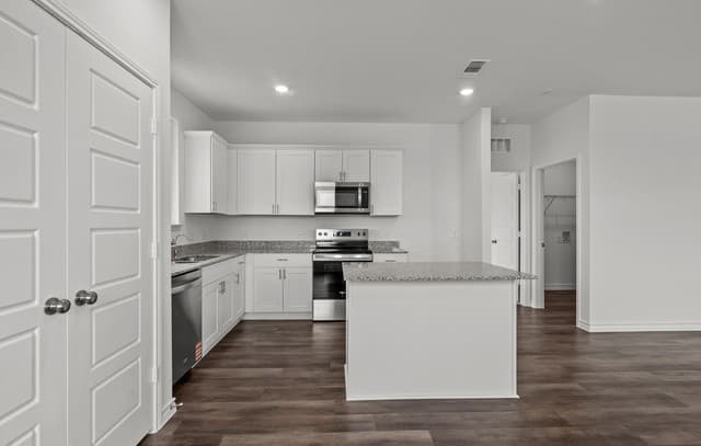 8215  Brandy Branch, San Antonio, TX 78252 — photo 13